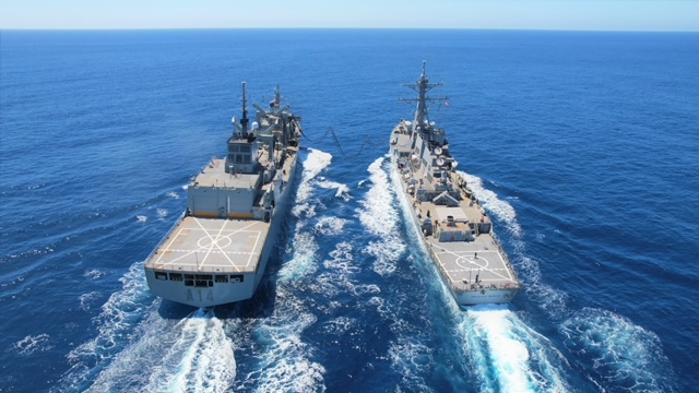 Ejercicio conjunto de la fragata “Santa María” de la Armada  y el destructor “USS Arleigh Burke” de la US Navy  